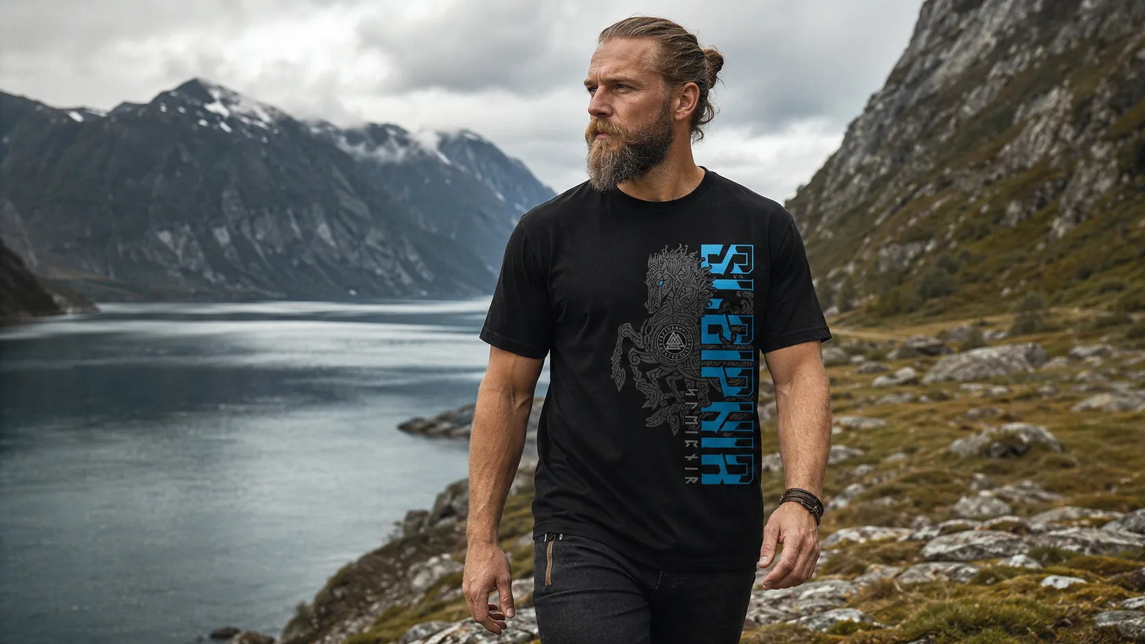 Sleipnir Wikinger T-Shirt Herren – galoppierendes achtbeiniges Ross in nordischem Knotenwerk mit Valknut-Emblem